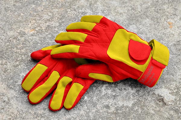 Free Gloves Mockup PSD Templates